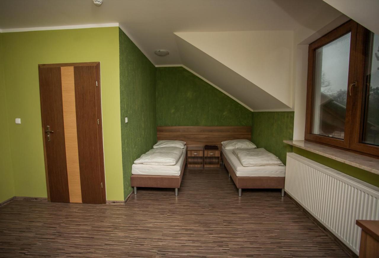Quatro Osrodek Jezdziecki - Gospodarstwo Agroturystyczne Pobiedziska Exterior photo